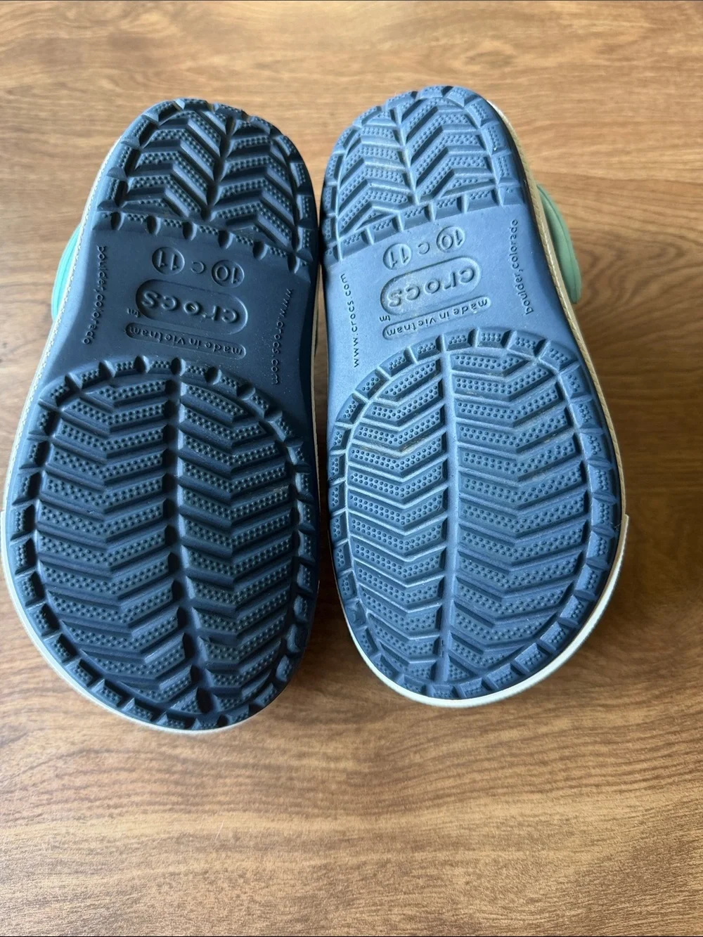 CROCS Kids Navy and Aqua Lightweight Clog Sandals